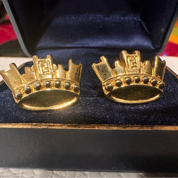 Fendi Gold Crown Vintage Stud Earrings **RARE** with Certificate of Authenticity - Picture 10 of 16